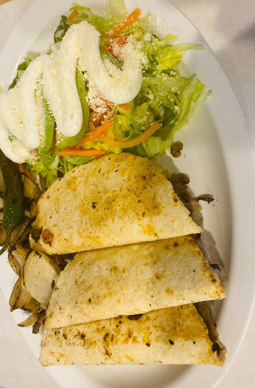 Ochoas outdoor Mexican food | restaurant | 406 SW Oak St, Hillsboro, OR 97123, USA | 9717329575 OR +1 971-732-9575