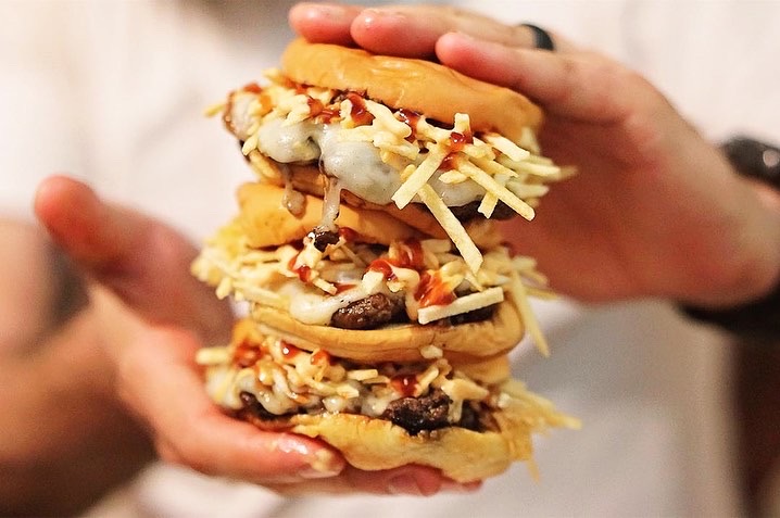 Are You Hungry? Grill | restaurant | 12486 SW 8th St, Miami, FL 33184, USA | 3052005168 OR +1 305-200-5168