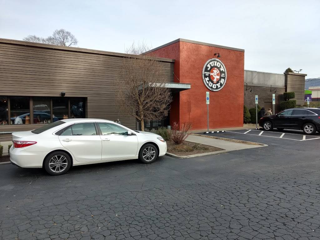 Juicy Lucys Burger Bar and Grill | restaurant | 620 Hendersonville Rd, Asheville, NC 28803, USA | 8282770355 OR +1 828-277-0355