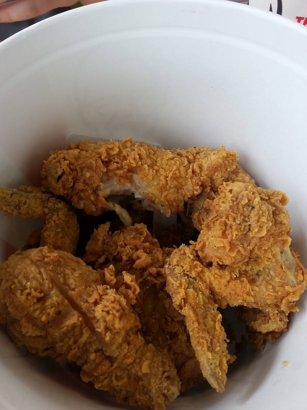 KFC | restaurant | 3900 Hess Rd, Saginaw, MI 48601, USA | 9897548497 OR +1 989-754-8497