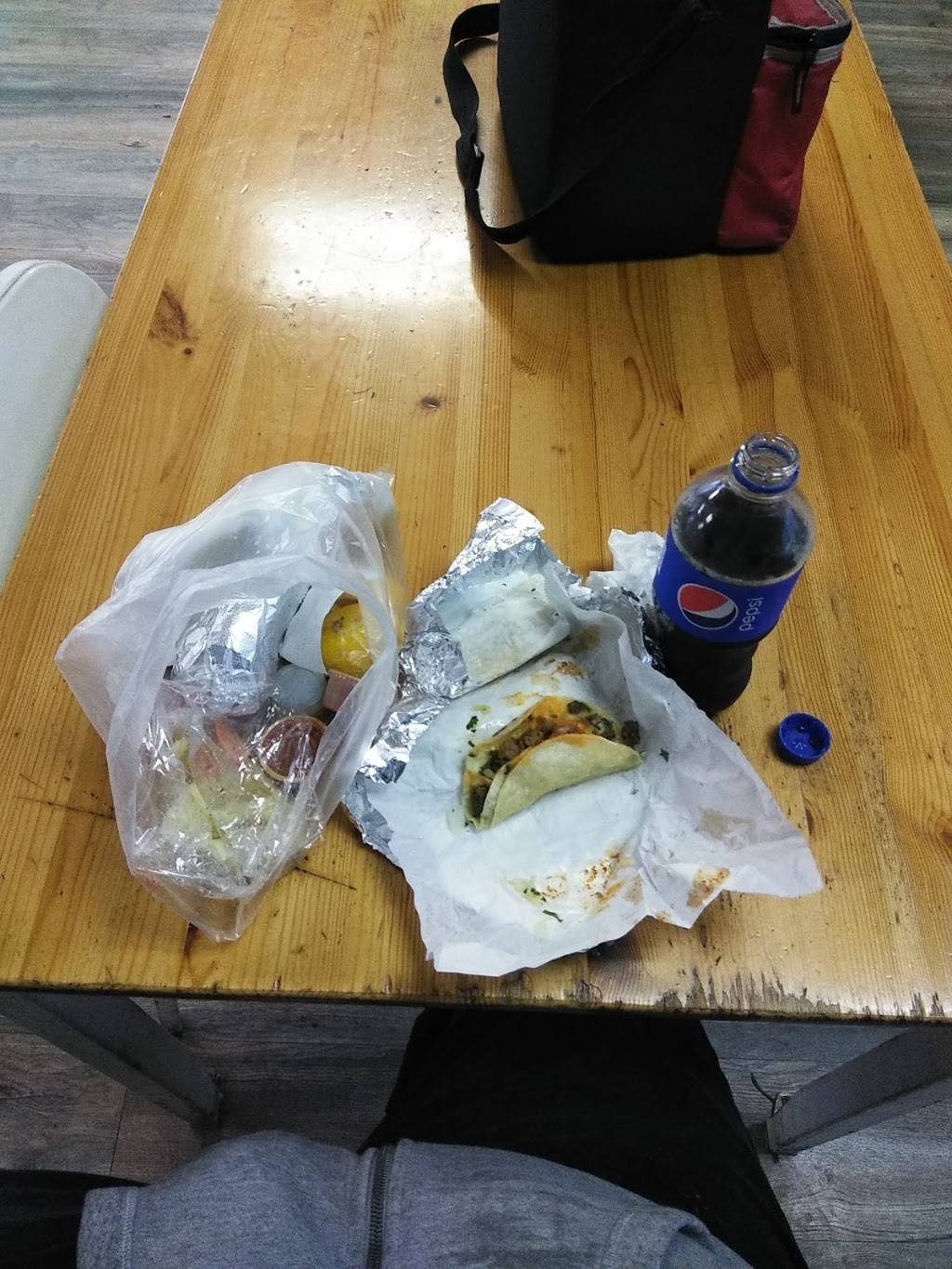 Tacos La Villa | restaurant | 1523 E California Ave, Bakersfield, CA 93307, USA | 6613279370 OR +1 661-327-9370