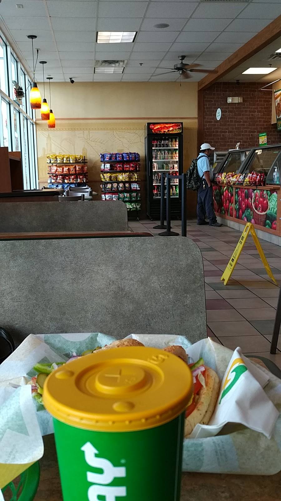 Subway | restaurant | 2336 Biscayne Blvd, Miami, FL 33137, USA | 3055719088 OR +1 305-571-9088