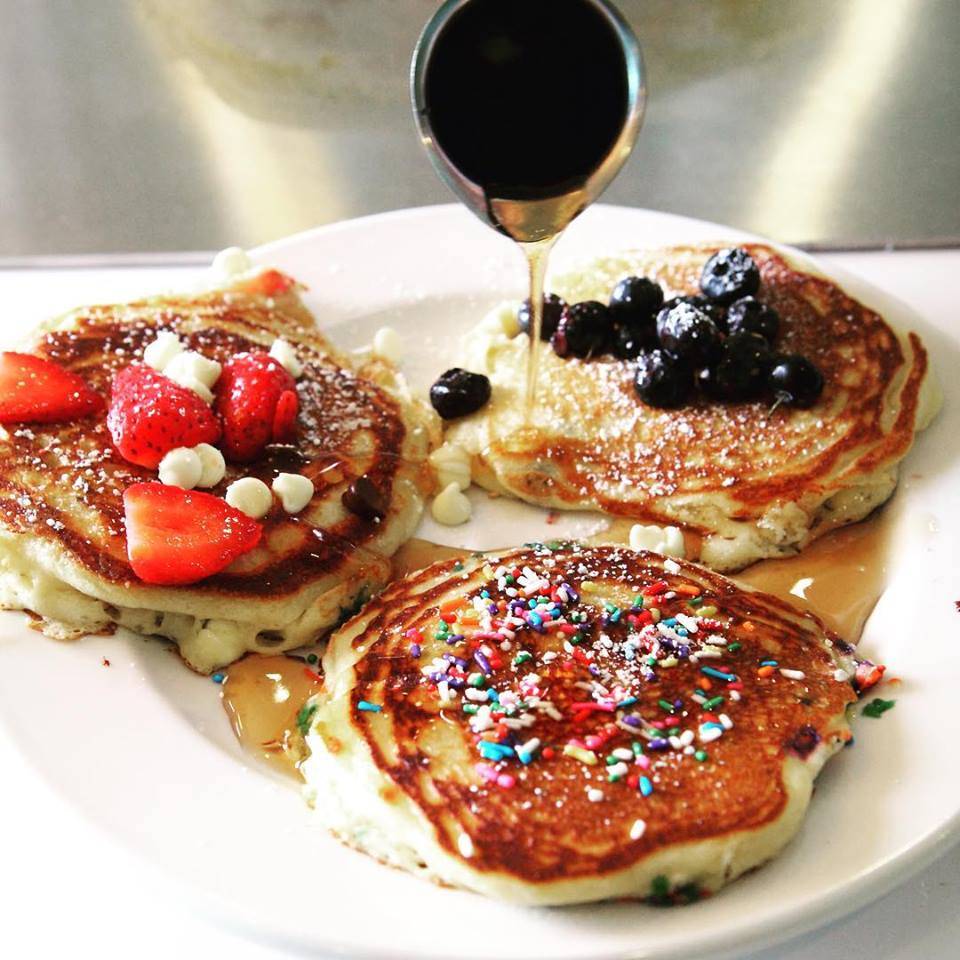 Staks Pancake Kitchen | restaurant | 4615 Poplar Ave #102, Memphis, TN 38117, USA | 9015092367 OR +1 901-509-2367