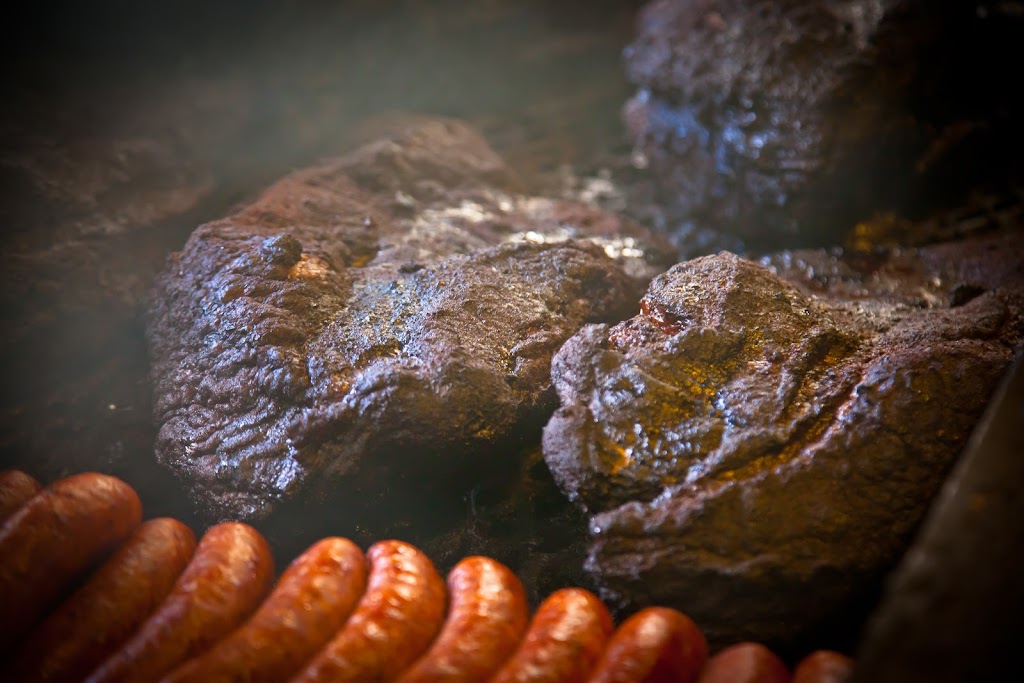 B&D Ice House | restaurant | 1004 S Alamo St, San Antonio, TX 78210, USA | 2102259801 OR +1 210-225-9801