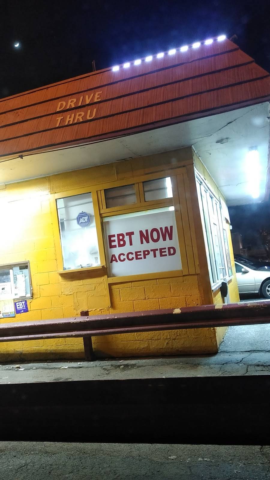 Peppers Chicken & Fish | restaurant | 1125 E Hudson St, Columbus, OH 43211, USA | 6142686699 OR +1 614-268-6699