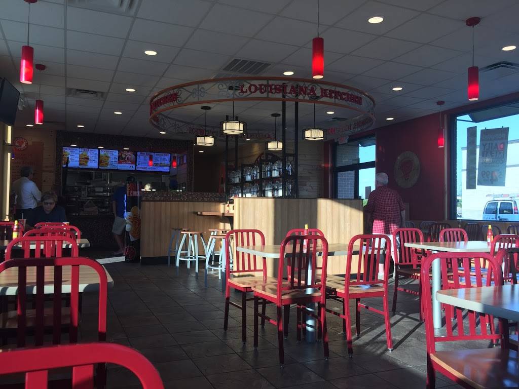 Popeyes Louisiana Kitchen | restaurant | 8151 S Interstate 35, Corinth, TX 76210, USA | 9403412094 OR +1 940-341-2094