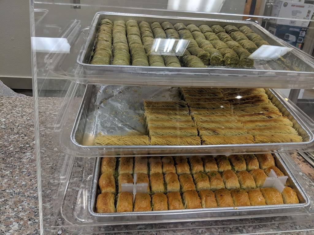 Garlic Mediterranean Grill and Catering | restaurant | 3099 El Camino Real, Santa Clara, CA 95051, USA | 4082411900 OR +1 408-241-1900