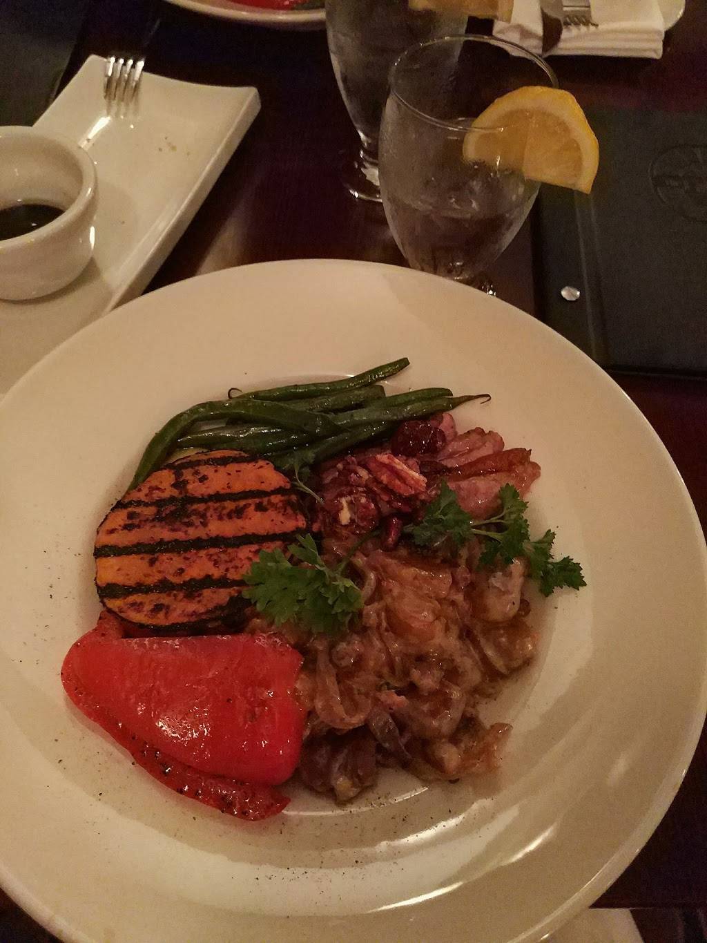 The Library Restaurant | restaurant | 924 King St, Midland, ON L4R 0B8, Canada | 7055280100 OR +1 705-528-0100