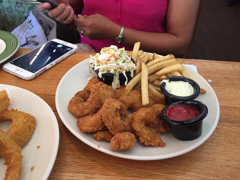 Applebees Grill + Bar | restaurant | 1985 George Dieter Dr, El Paso, TX 79936, USA | 9155906411 OR +1 915-590-6411