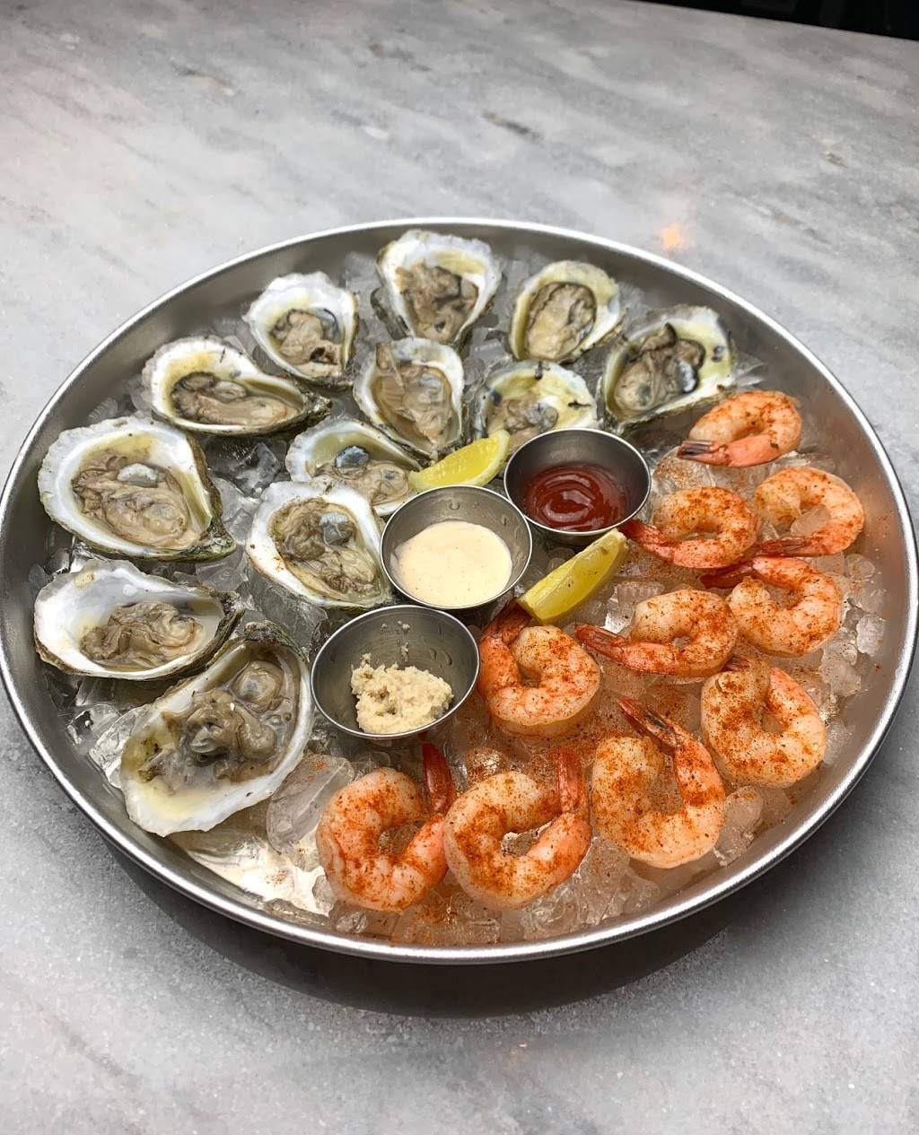 The Jetty Lobster & Raw Bar | restaurant | 73 Spring St, Charleston, SC 29403, USA | 8438017795 OR +1 843-801-7795