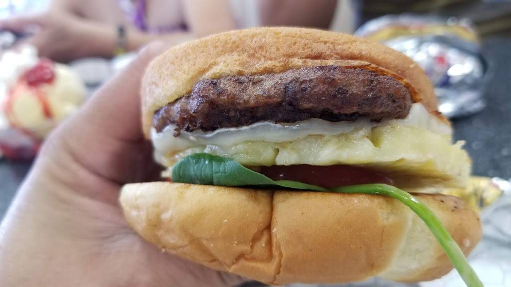 Braums Ice Cream & Burger Restaurant | restaurant | 219 NW, I-35, Hillsboro, TX 76645, USA | 2545802970 OR +1 254-580-2970