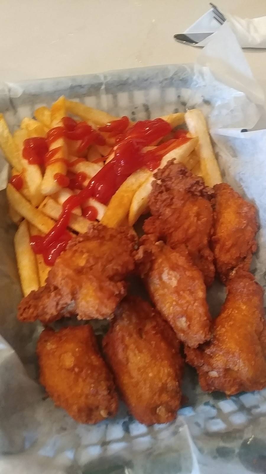 Fork Union Village Restaurant | restaurant | 4321 James Madison Hwy, Fork Union, VA 23055, USA | 4348423058 OR +1 434-842-3058