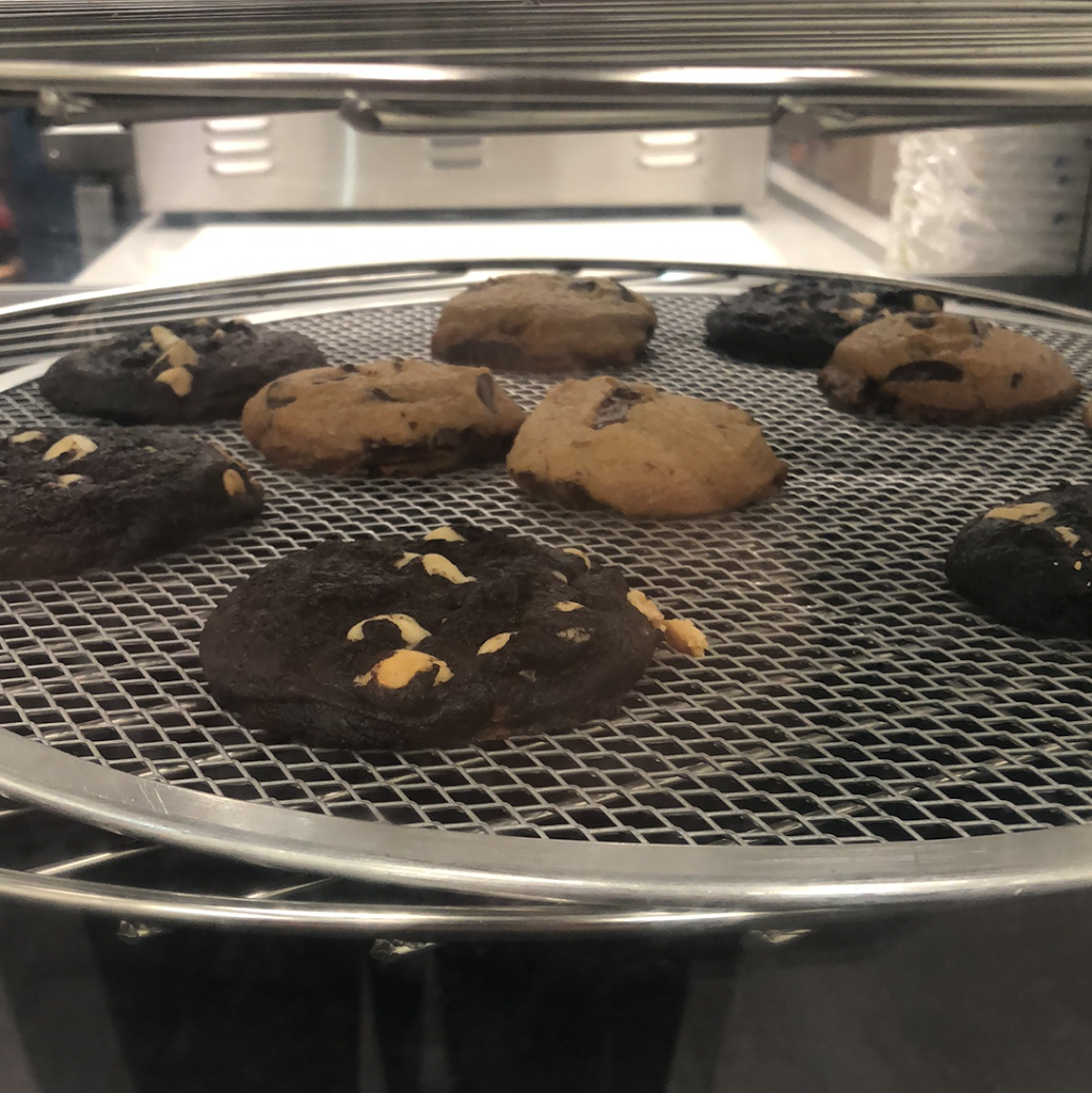 Miguels Dogs | restaurant | 1353 Purchase St, New Bedford, MA 02719, USA | 5089791209 OR +1 508-979-1209