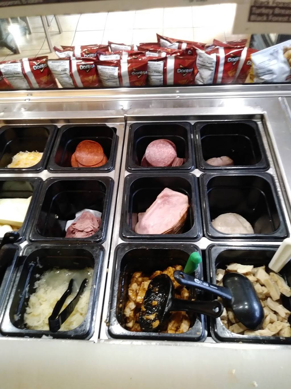 Subway Restaurants | restaurant | 2400 West Ave Suite 4, San Antonio, TX 78201, USA | 2107378054 OR +1 210-737-8054