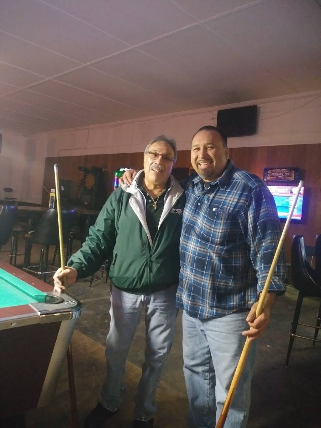 Beer 30 | restaurant | 212 Maple St, Port Clinton, OH 43452, USA | 4197327900 OR +1 419-732-7900