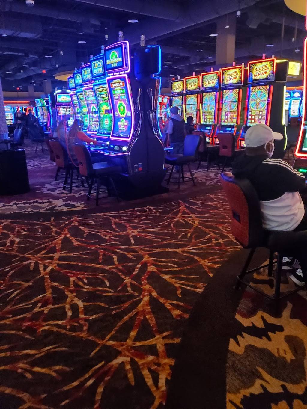 Oak Grove Racing, Gaming & Hotel | restaurant | 777 Winners Way, Oak Grove, KY 42262, USA | 2709844200 OR +1 270-984-4200