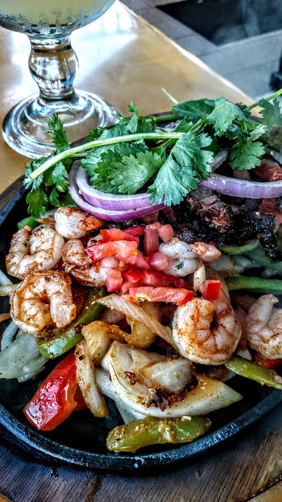 Freds Mexican Cafe | restaurant | 300 Pacific Coast Hwy, Huntington Beach, CA 92648, USA | 7143748226 OR +1 714-374-8226