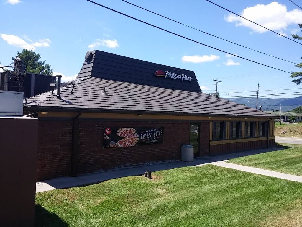 Pizza Hut | meal takeaway | 806 Wenonah Ave, Pearisburg, VA 24134, USA | 5409211000 OR +1 540-921-1000