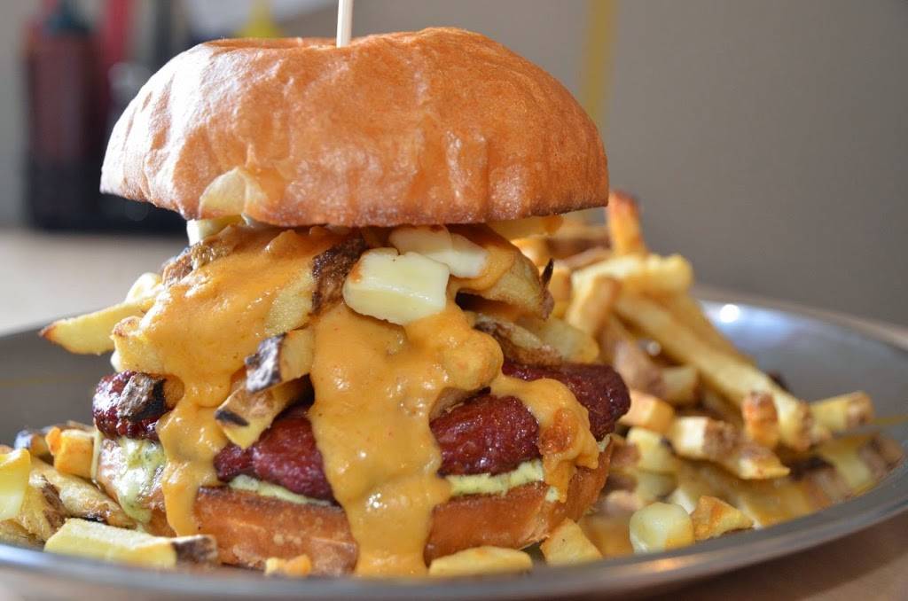 TheSmoke | restaurant | 498 First St, Collingwood, ON L9Y 1B8, Canada | 7052935522 OR +1 705-293-5522