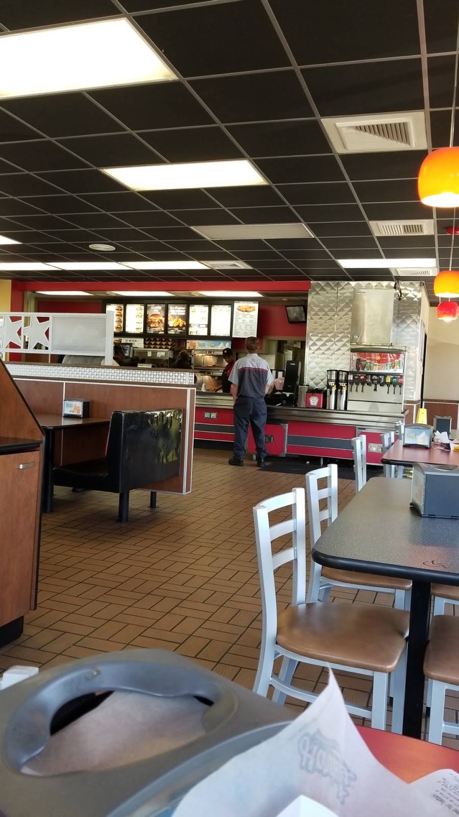 Hardees | restaurant | 305 Dorset Ave, Virginia Beach, VA 23462, USA | 7574970339 OR +1 757-497-0339