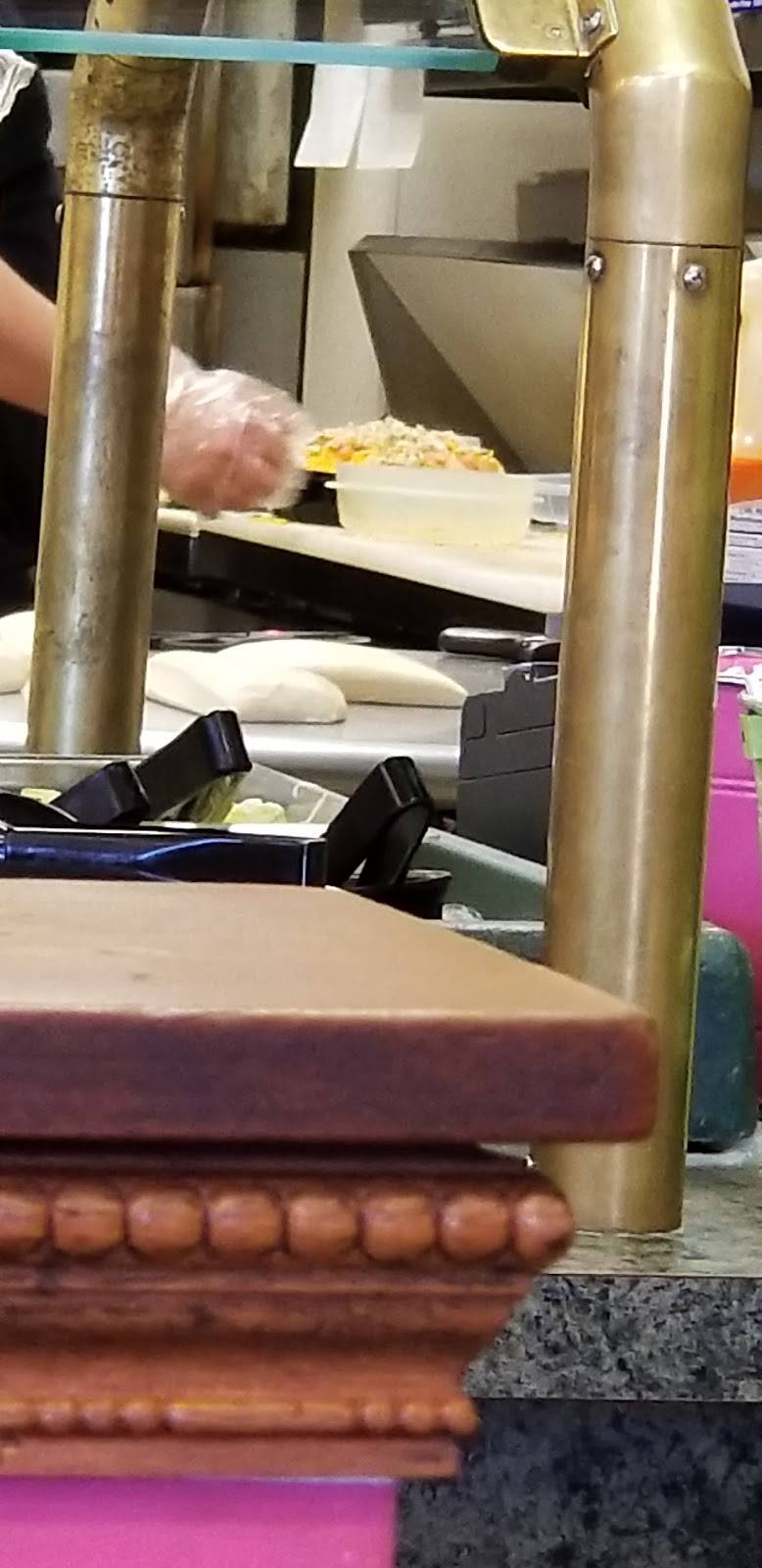 Mama Nitas Pizza | restaurant | 5040 US-52, New Palestine, IN 46163, USA | 3178611300 OR +1 317-861-1300