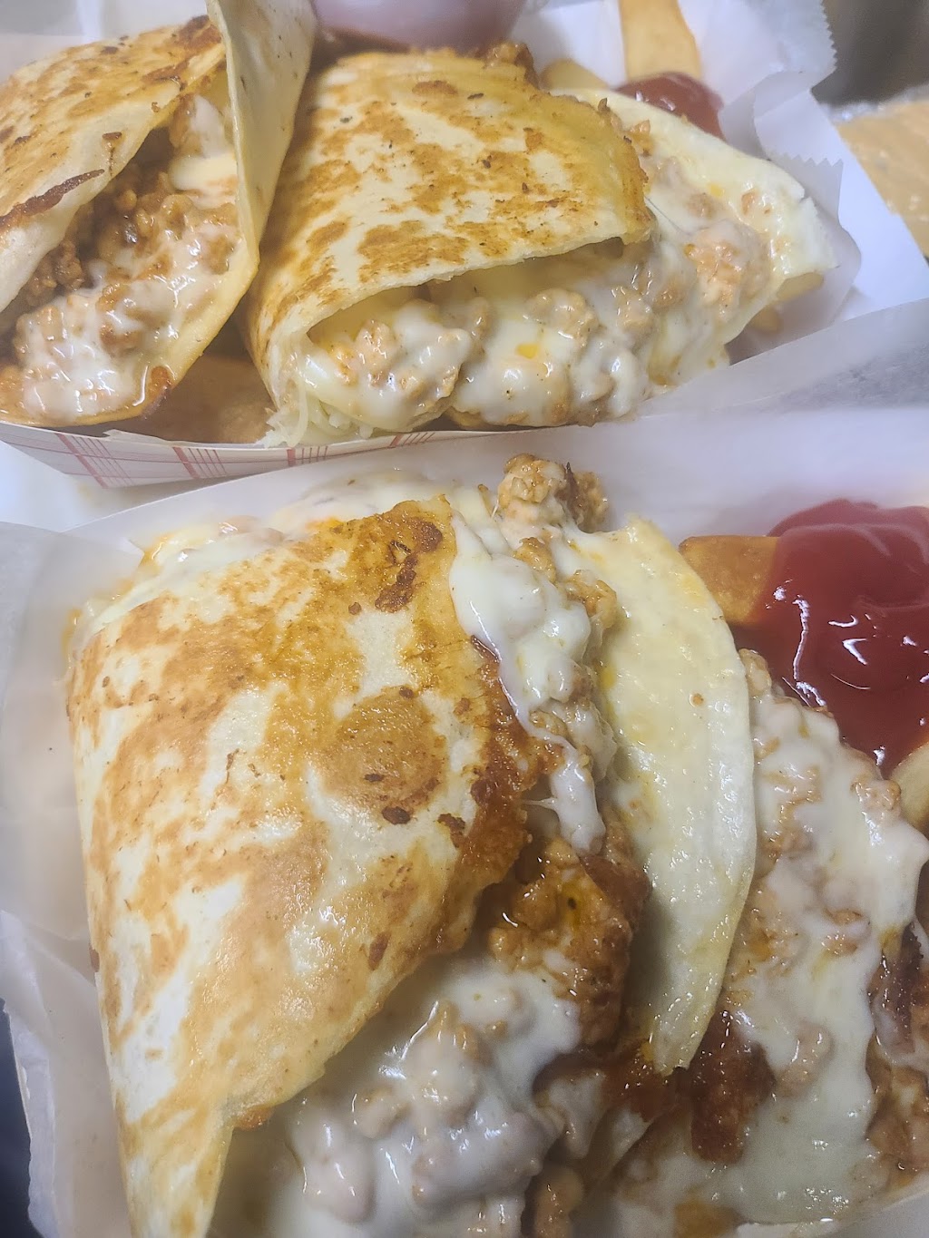 Great Lakes Food Truck | restaurant | 4466 Dyke Rd, Pearl Beach, MI 48001, USA | 8106189797 OR +1 810-618-9797