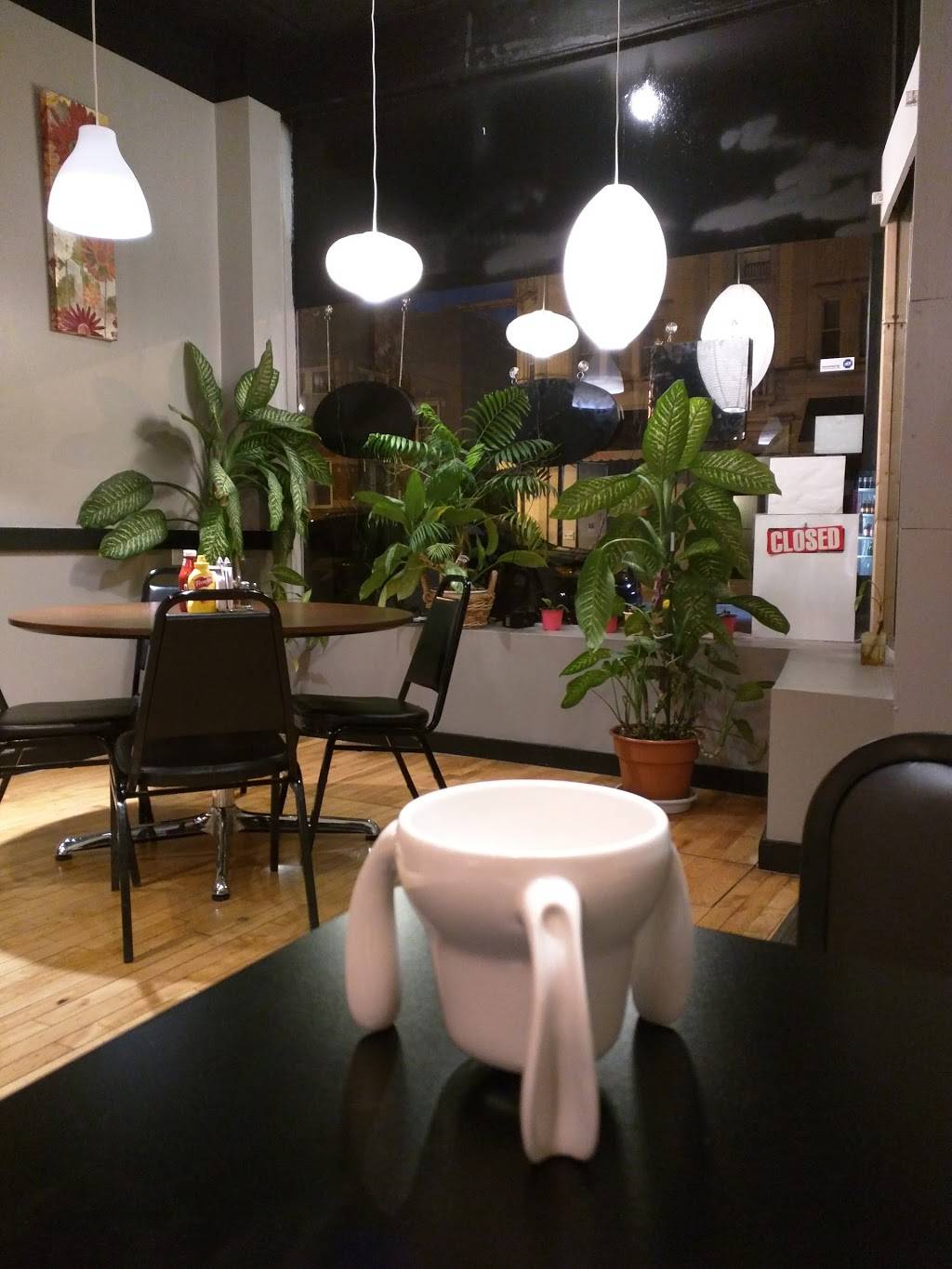 Binas Cafe & Mediterranean Bistro | cafe | 2407 W Lunt Ave, Chicago, IL 60645, USA | 7738407999 OR +1 773-840-7999