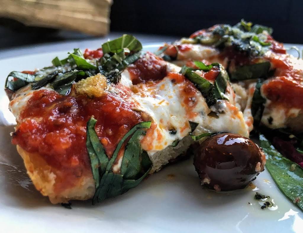 Battle Hill Tavern | restaurant | 686 6th Ave, Brooklyn, NY 11215, USA | 3479873055 OR +1 347-987-3055