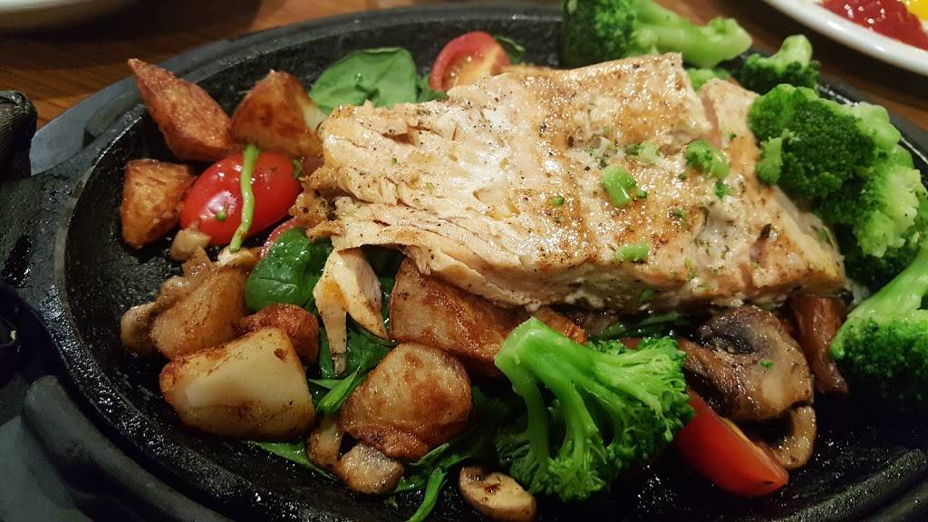 Dennys | restaurant | 701 E Kettleman Ln, Lodi, CA 95240, USA | 2093341337 OR +1 209-334-1337