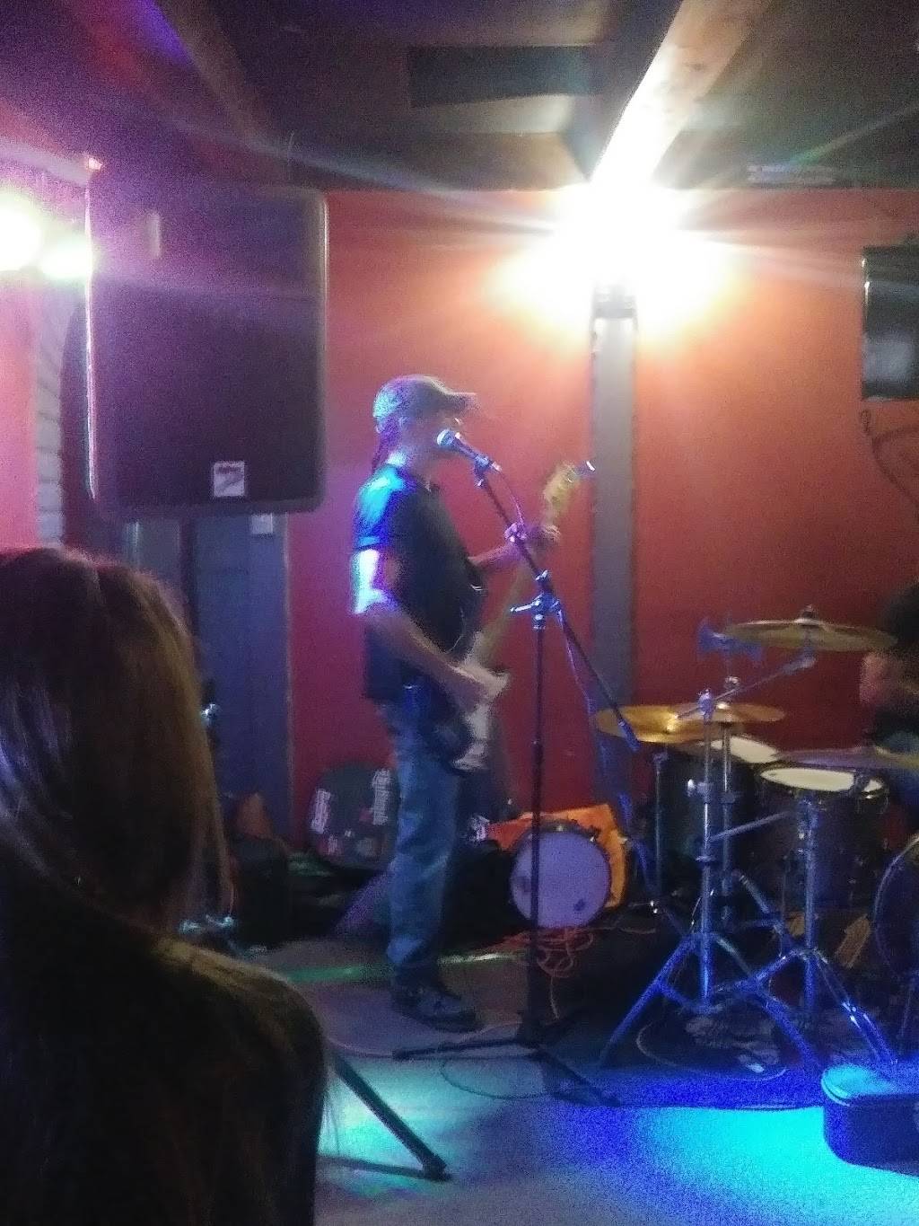 Sport Beat II | restaurant | 5259 Victoria Ave, Niagara Falls, ON L2E 4E6, Canada | 9053568391 OR +1 905-356-8391