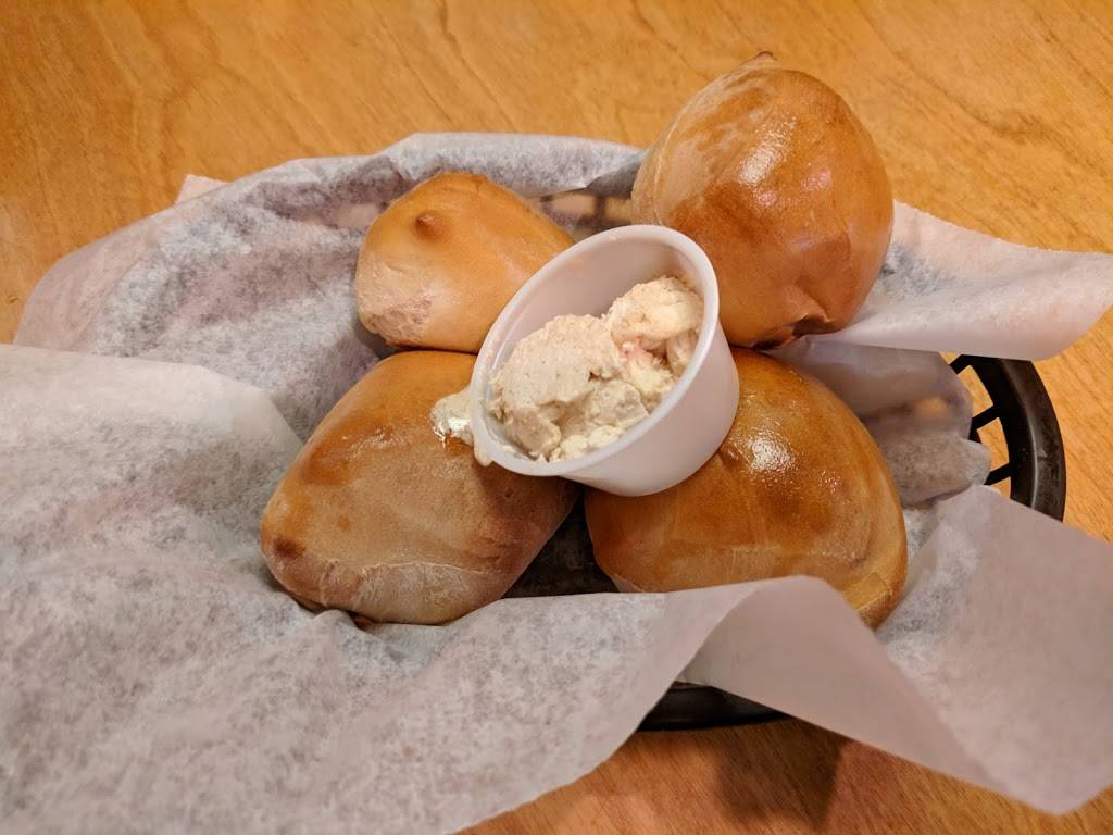 Texas Roadhouse | restaurant | 39 Dowling Village Boulevard, North Smithfield, RI 02896, USA | 4017667427 OR +1 401-766-7427