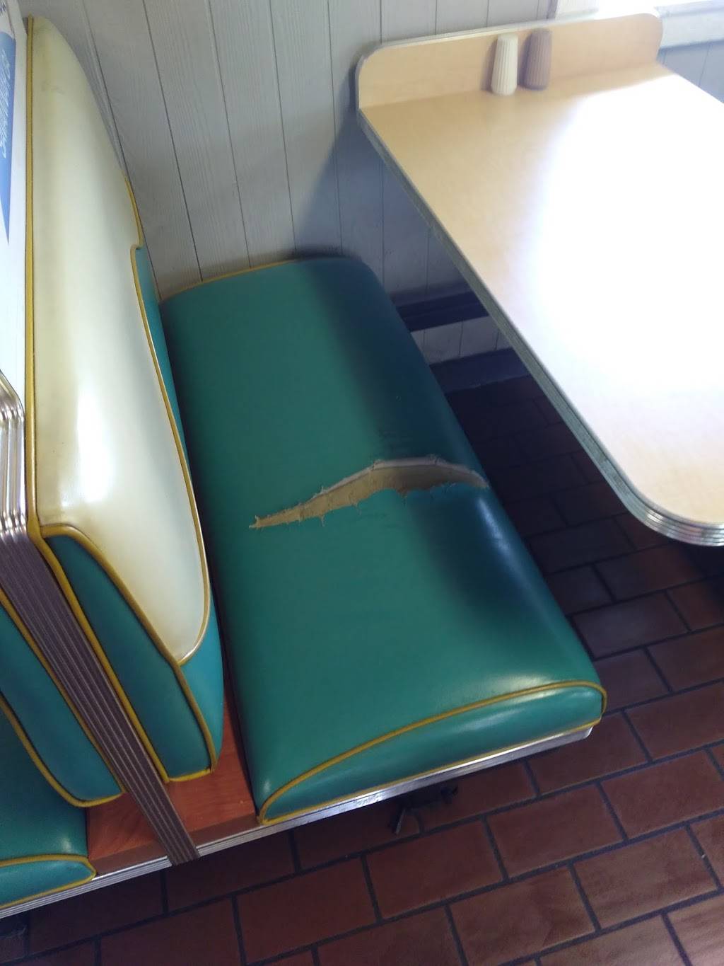 Long John Silvers | restaurant | 1919 N Highland Ave, Jackson, TN 38305, USA | 7314223210 OR +1 731-422-3210