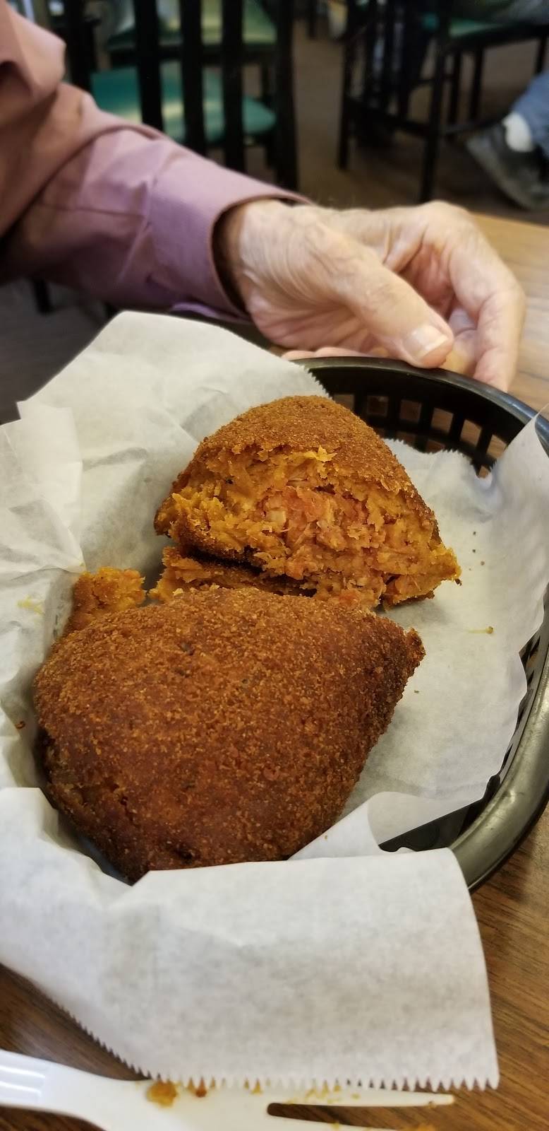 La Tropicana Cuban Cafe | restaurant | 1822 E 7th Ave, Tampa, FL 33605, USA | 8132474040 OR +1 813-247-4040