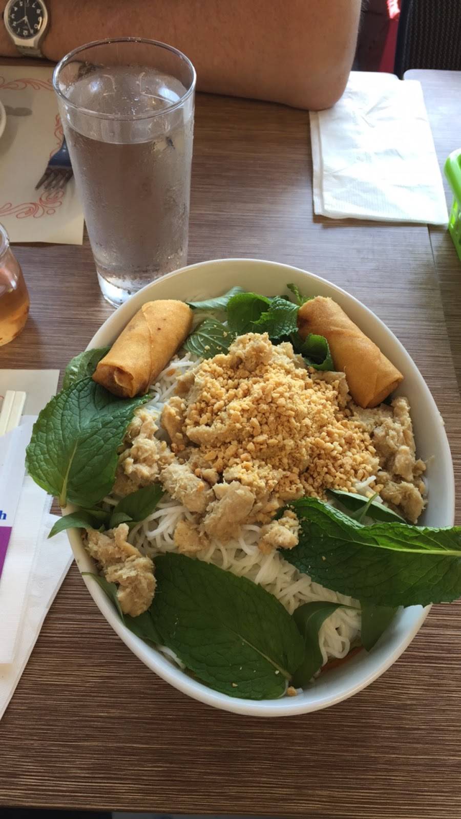 Sabaidee | restaurant | 450 Rue du Parc, Saint-Eustache, QC J7R 6Z9, Canada | 4509839991 OR +1 450-983-9991