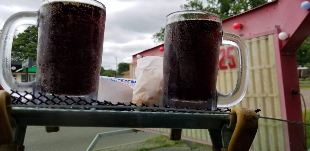 Fundays, The Root Beer Stand | restaurant | 1345 4th St NW, New Philadelphia, OH 44663, USA | 3303438856 OR +1 330-343-8856