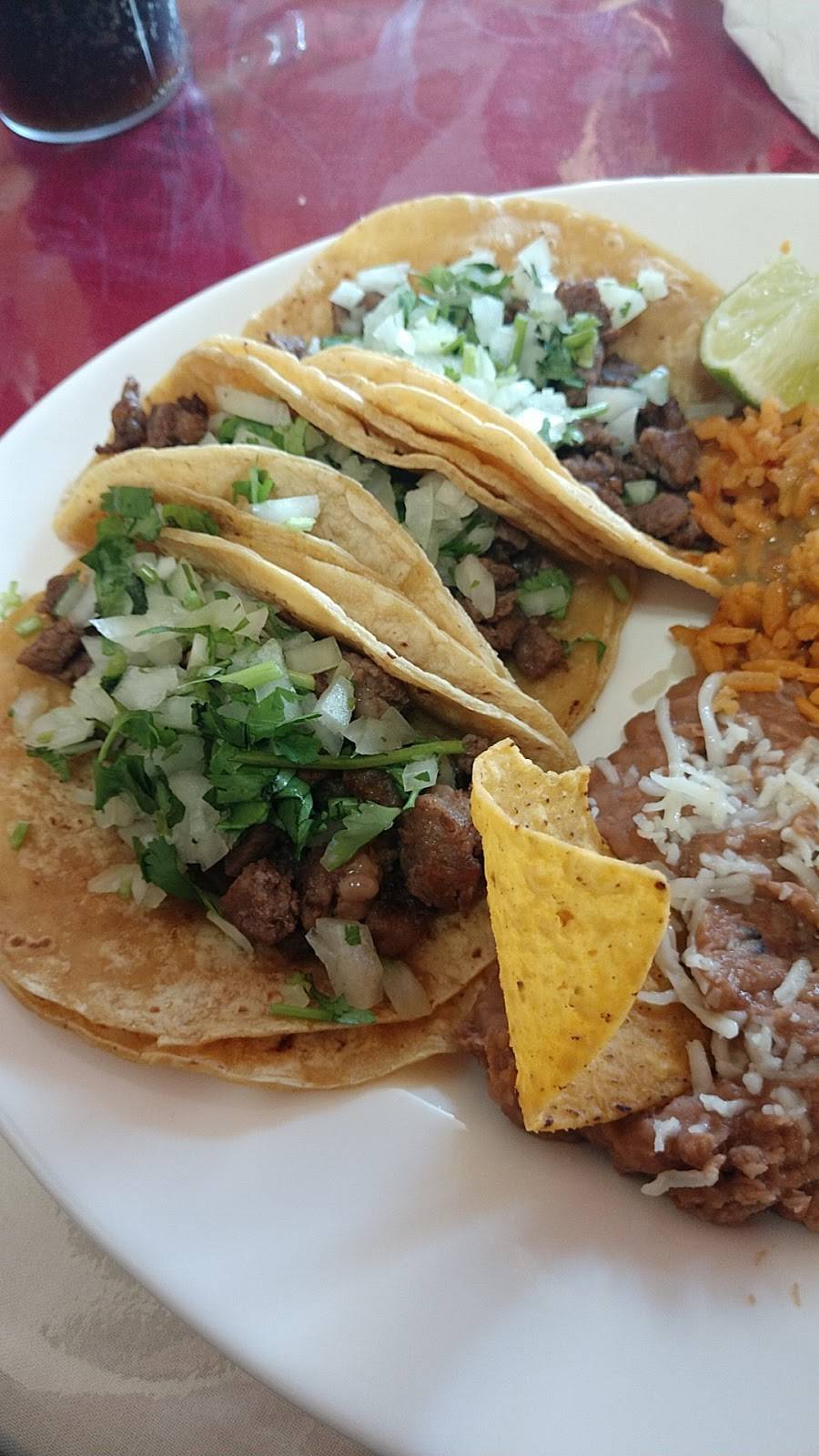 Double Country Restaurant | restaurant | 102 W Dakota St, Spring Valley, IL 61362, USA | 8156638183 OR +1 815-663-8183