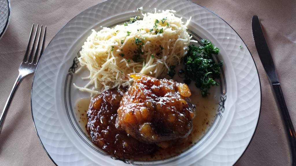 Pepper Tree Restaurant | restaurant | 888 W Moreno Ave, Colorado Springs, CO 80905, USA | 7194714888 OR +1 719-471-4888