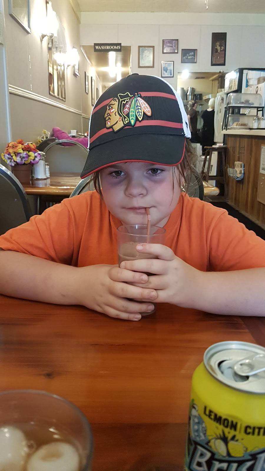 Jennys Country Lane | restaurant | 38 Mill St, Stirling, ON K0K 3E0, Canada | 6133955487 OR +1 613-395-5487