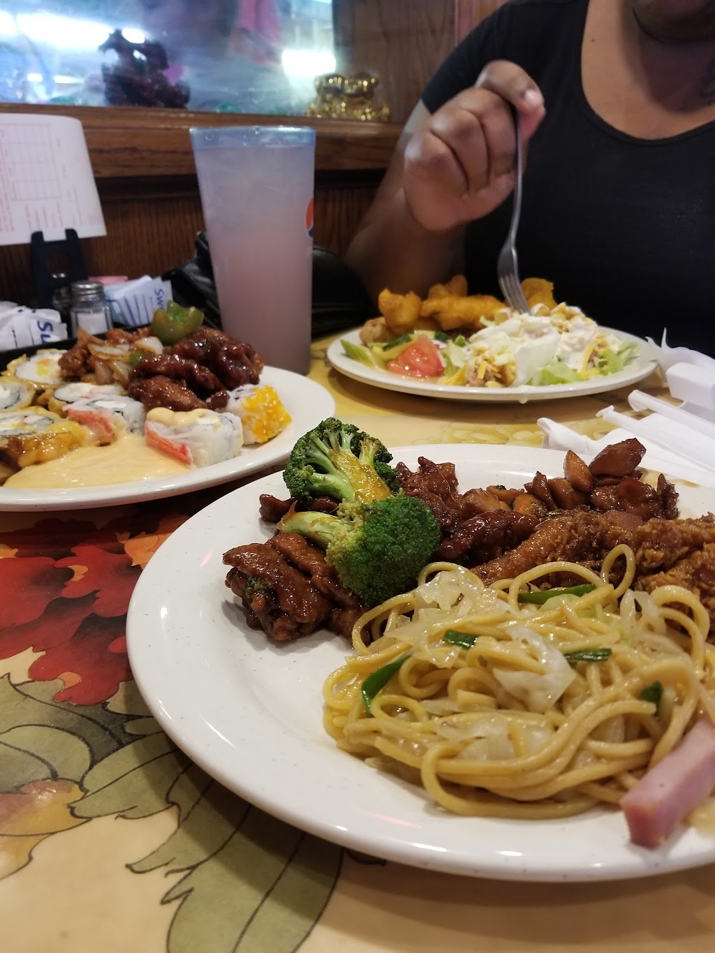 Peking Chinese Restaurant | restaurant | 3210 Desiard Street, Monroe, LA 71201, USA | 3183253666 OR +1 318-325-3666