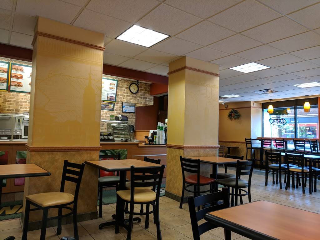 Subway Restaurants | restaurant | 1449 E 57th St, Chicago, IL 60637, USA | 7732417827 OR +1 773-241-7827
