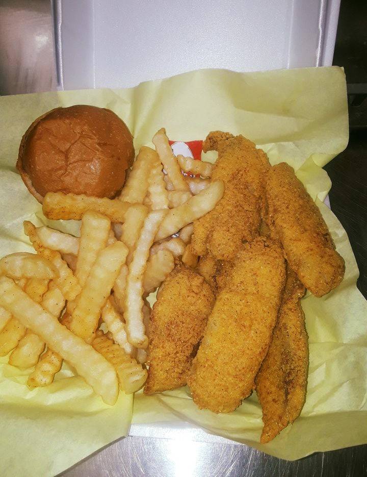 bobs cajun boil | restaurant | 15356 La Paz Dr, Victorville, CA 92395, USA | 7602410333 OR +1 760-241-0333