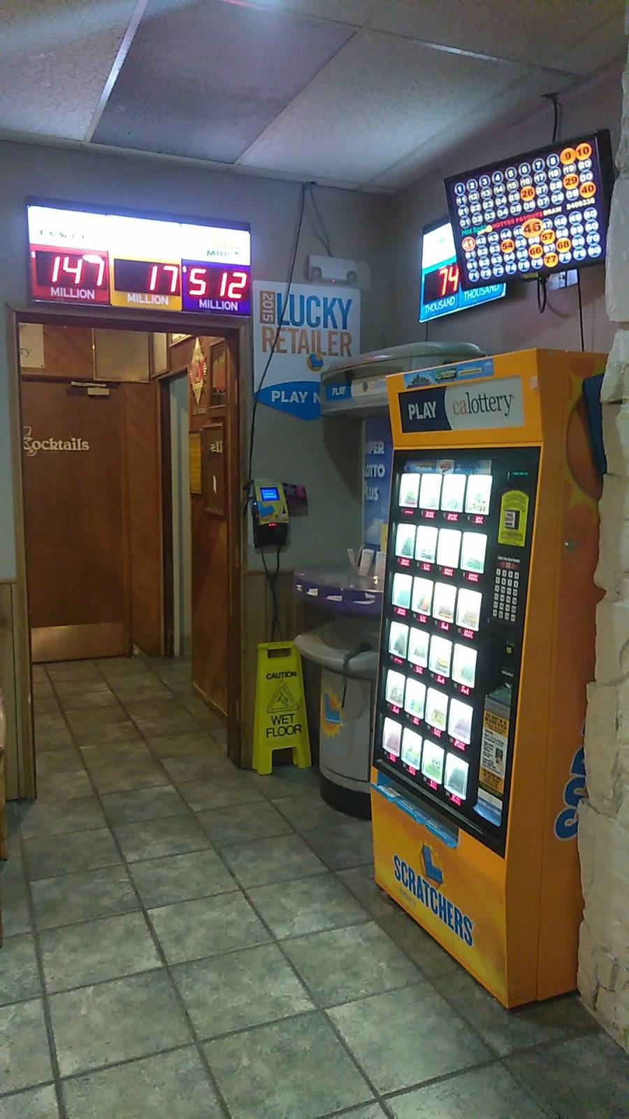 Ridgways Restaurant & Lounge | night club | 2401 E Orangeburg Ave, Modesto, CA 95355, USA | 2095761587 OR +1 209-576-1587