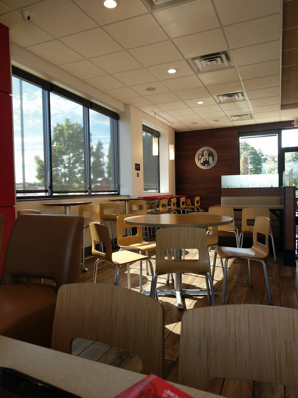 Wendys | restaurant | 3400 Portland Rd, Newberg, OR 97132, USA | 5035379433 OR +1 503-537-9433