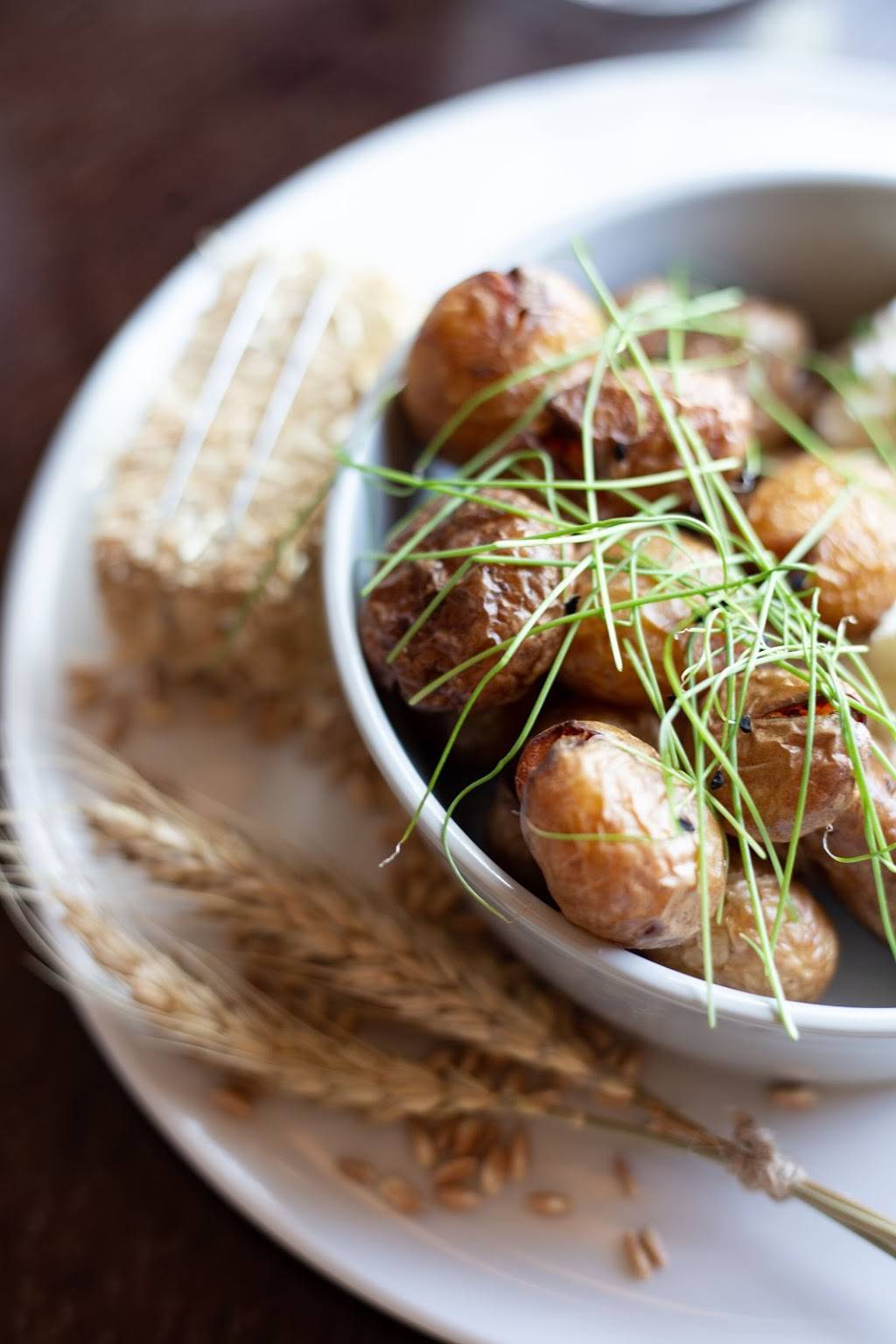 Waverly | restaurant | 2005 San Elijo Ave, Cardiff, CA 92007, USA | 7602301682 OR +1 760-230-1682