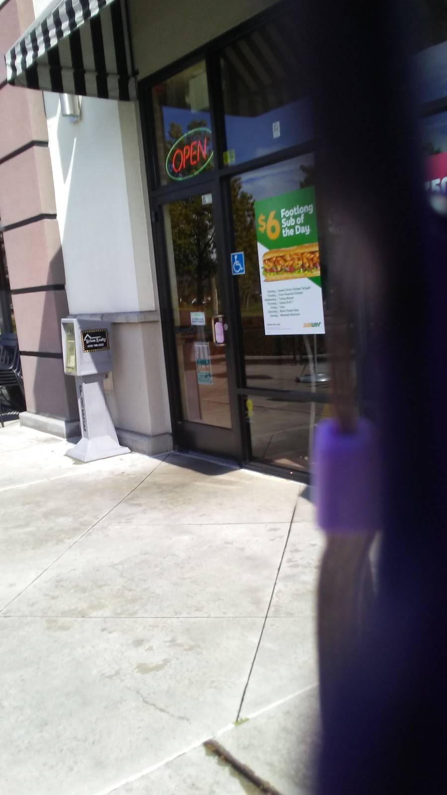 Subway | restaurant | 3927 W Caldwell Ave, Visalia, CA 93277, USA | 5596255400 OR +1 559-625-5400