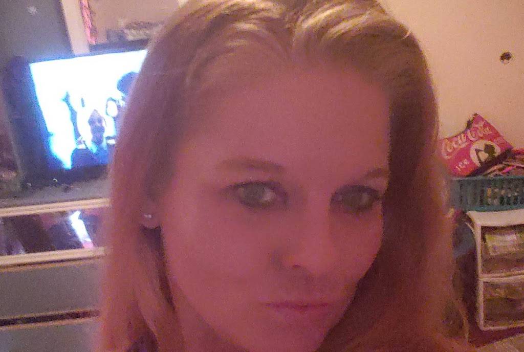 Shuckers | night club | 70 Olde Main Plaza, St Albans, WV 25177, USA | 3047221500 OR +1 304-722-1500