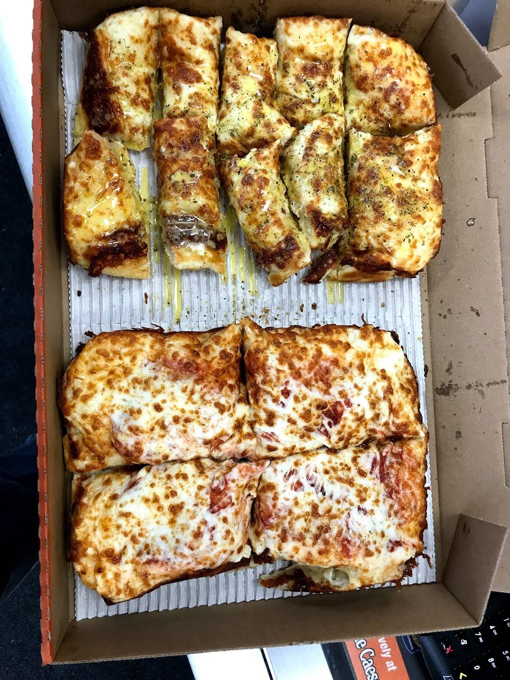 Little Caesars Pizza | meal takeaway | 5030 Tenth Line W #8, Mississauga, ON L5M 7Z5, Canada | 9056075959 OR +1 905-607-5959