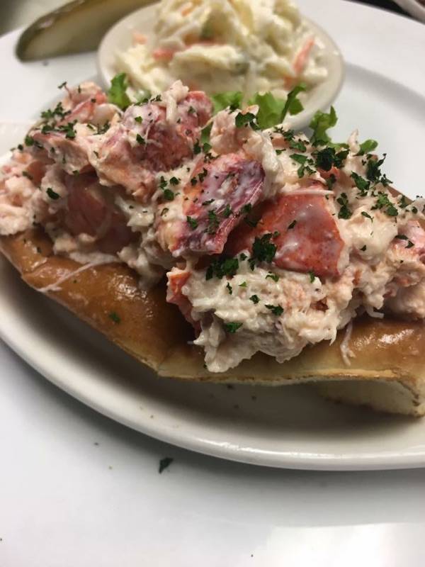 Charlies Too | restaurant | 825 Washington St, Pembroke, MA 02359, USA | 7818265646 OR +1 781-826-5646