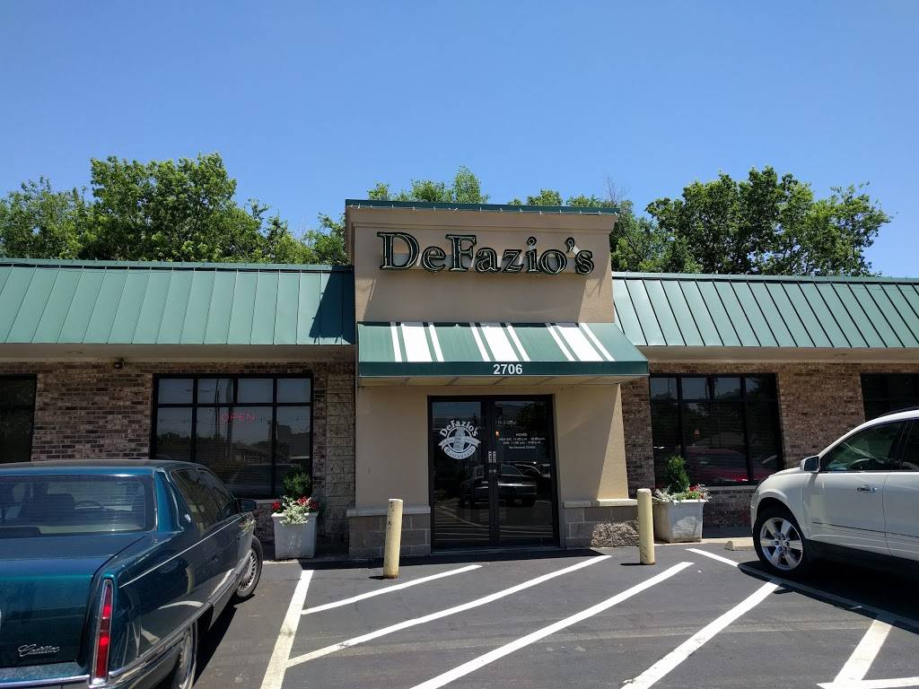 DeFazios | restaurant | 2706 N Amidon Ave, Wichita, KS 67204, USA | 3168380709 OR +1 316-838-0709