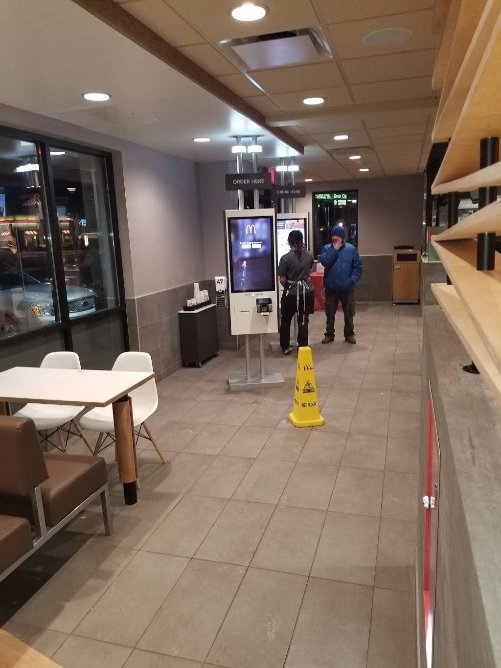 McDonalds | cafe | 511 W Liberty St, Wauconda, IL 60084, USA | 8475260288 OR +1 847-526-0288